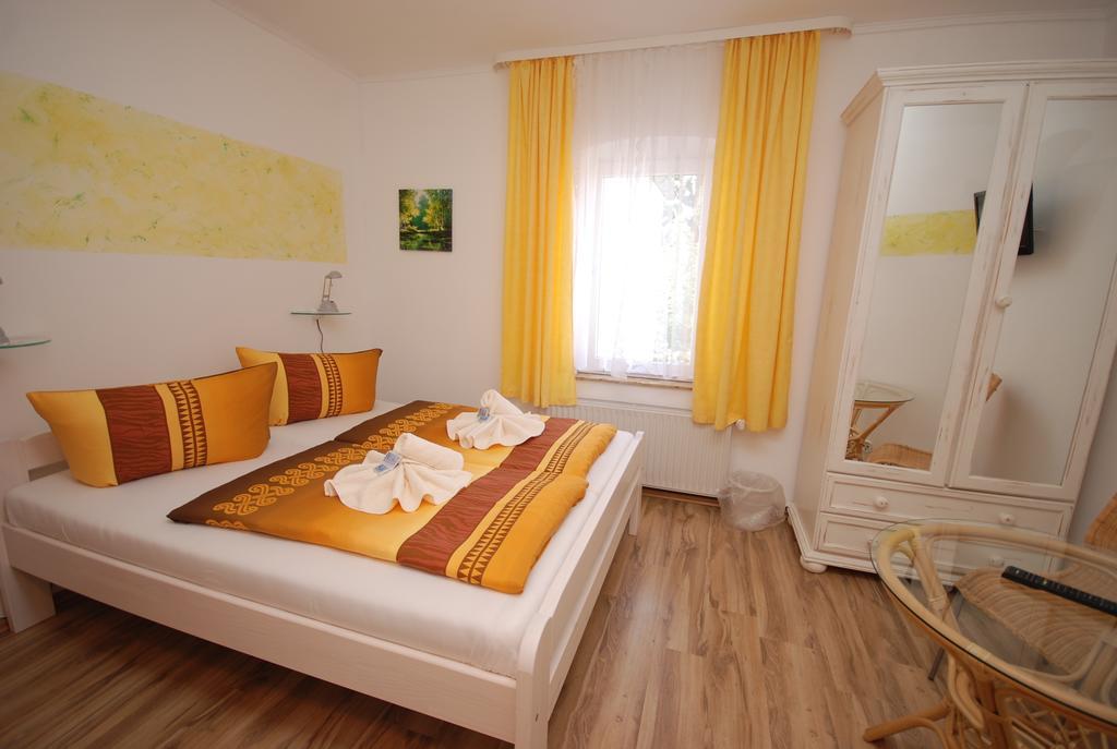 Landpension Bielatal - Raum Zimmer foto